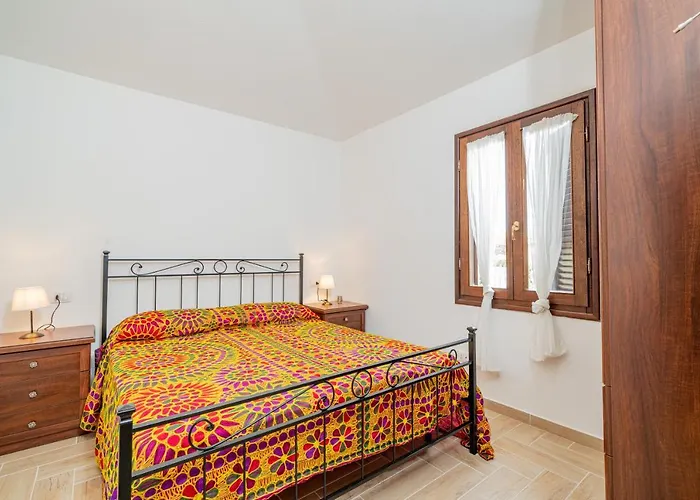 Appartamento Trilocale Le Canne 4 Posti Letto Con Giardino E Posto Auto Privato