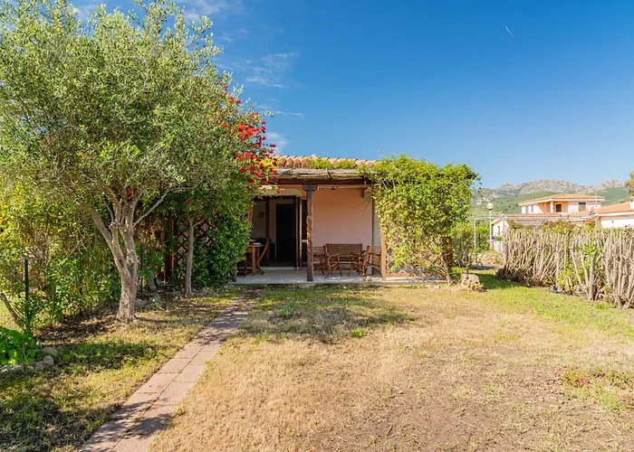 Appartamento Trilocale Le Canne 4 Posti Letto Con Giardino E Posto Auto Privato